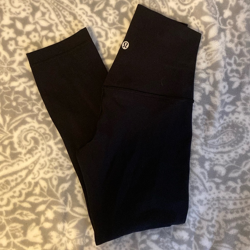 Lululemon Black Align Leggings High-Rise Crop 21" In size 0